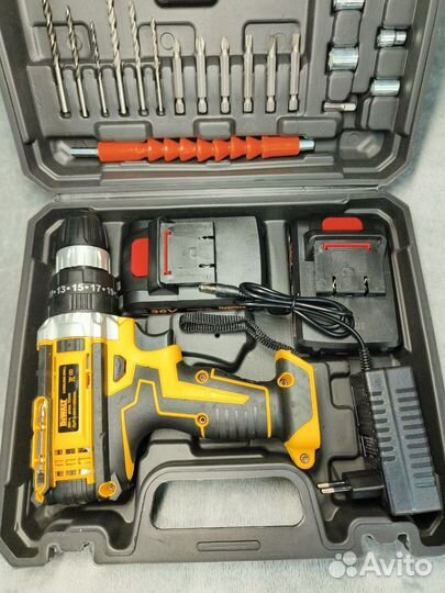 Аккумуляторный шуруповерт DeWalt 21v