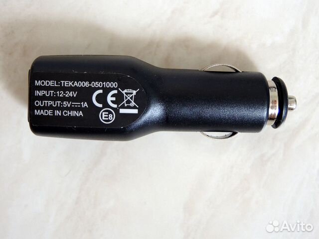 Автомобильное зарядное устройство USB