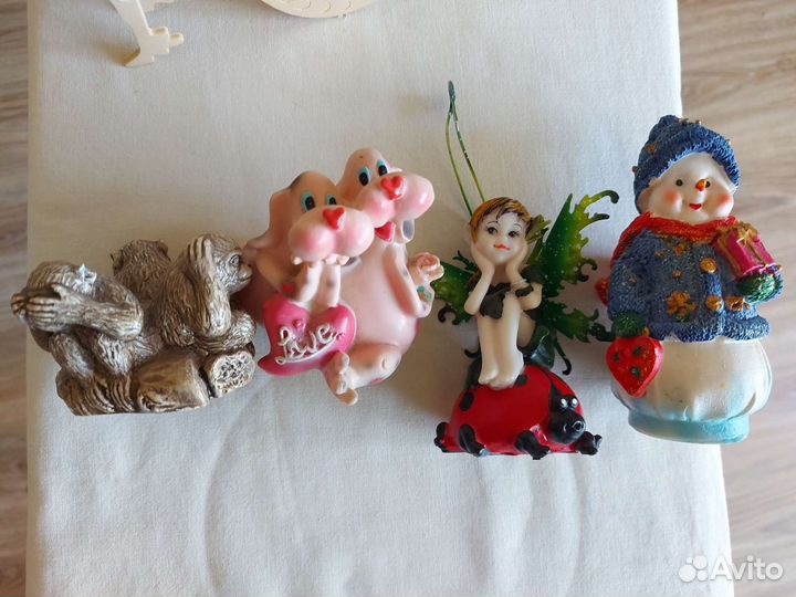 Статуэти и фигурки