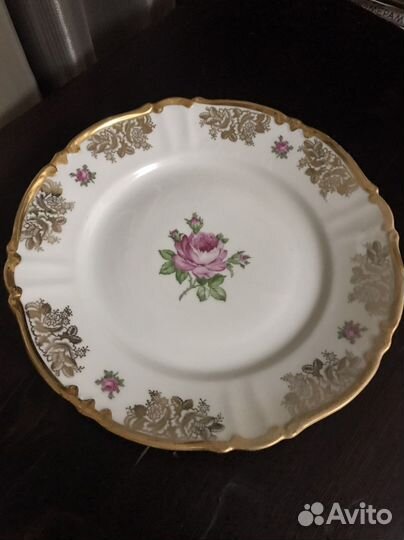 Сервиз роза гдр на 12 персон