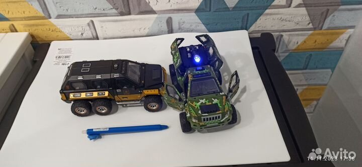 Машинки металлические