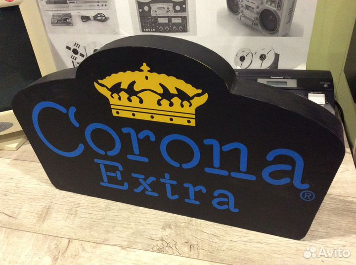 Световая вывеска Corona