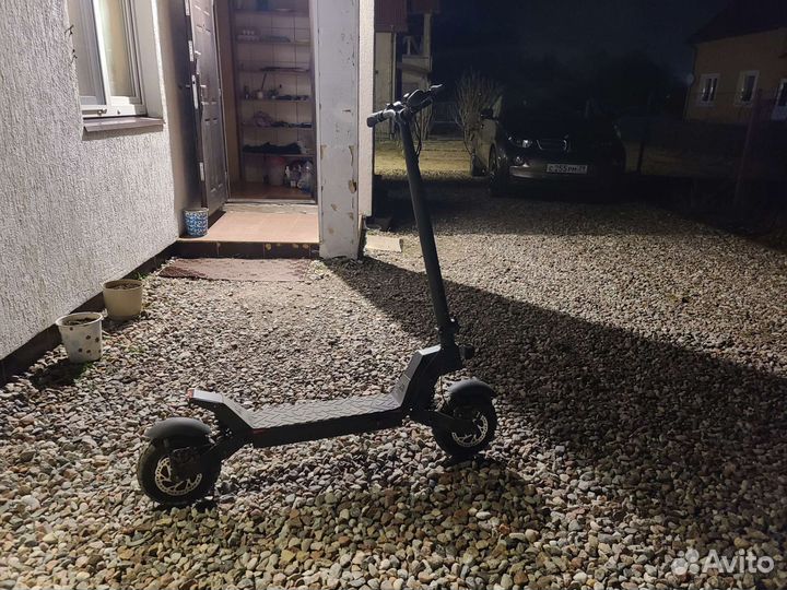 Прокат электросамоката Midway Amix Pro