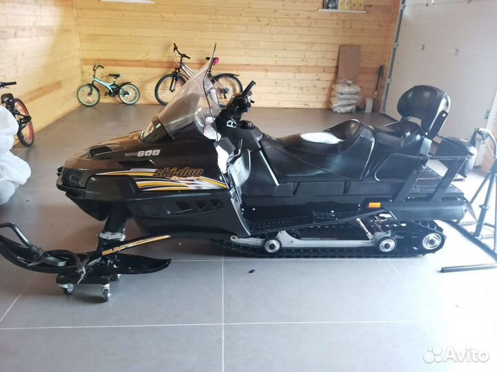 Brp ski doo skandic suv 600