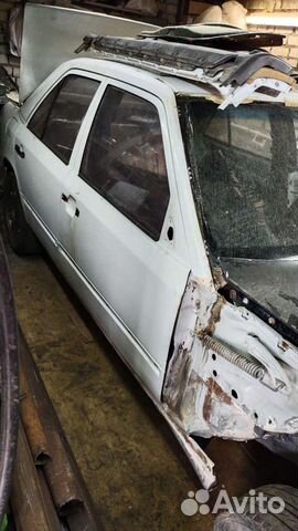 Автомобиль на запчасти Mercedes w124 om603