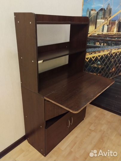 Детский письменный, компьютерный стол