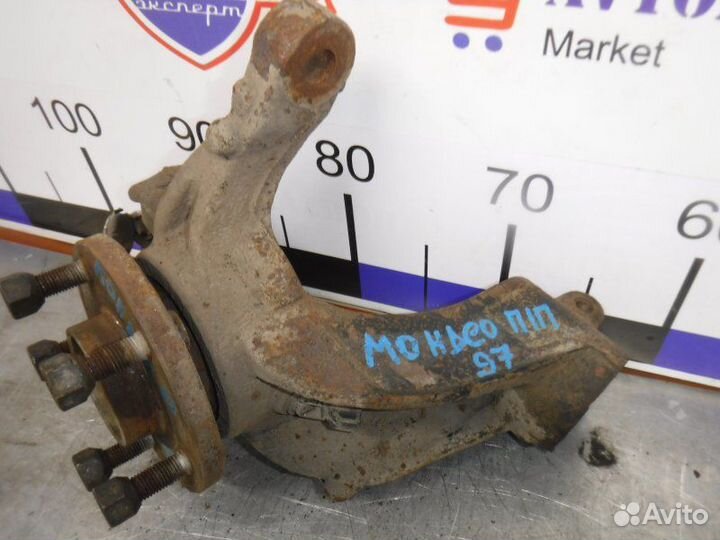 Кулак передний правый Ford Mondeo 4 2.0 2008