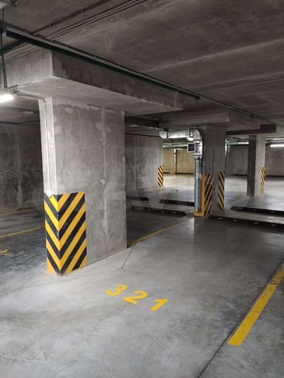 Машиноместо, 13 м²