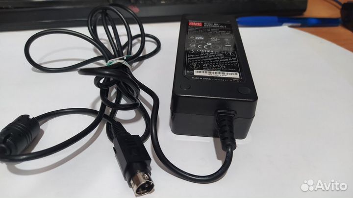 Адаптер Mean well 24V. 2,5A.GS60A24-EL1
