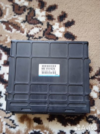 Блок управления двс Mitsubishi Pajero