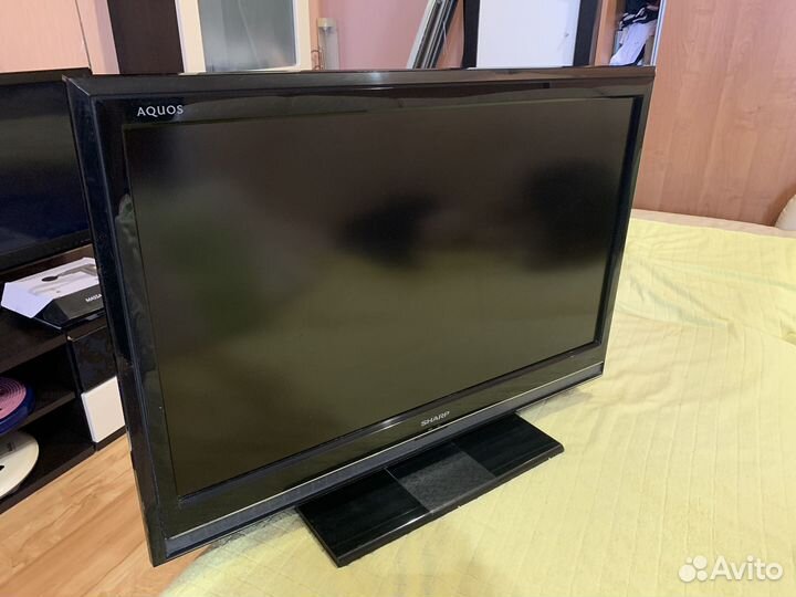 Телевизор Sharp lcd colour tv model lc-32d65ru