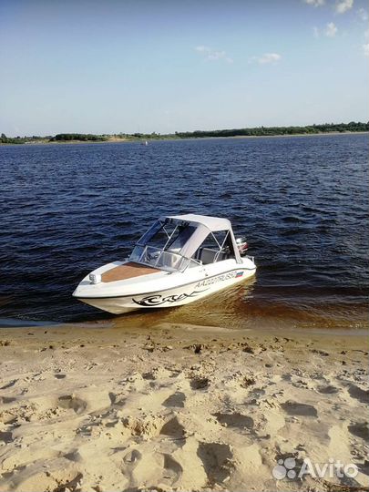 Моторная лодка