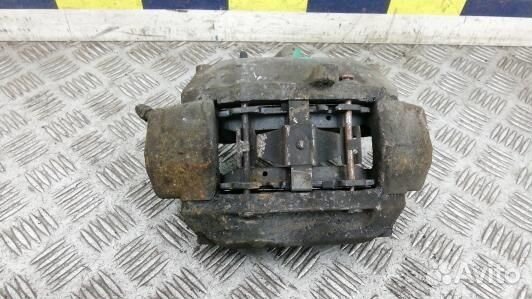 Суппорт тормозной передний левый mercedes benz CLS