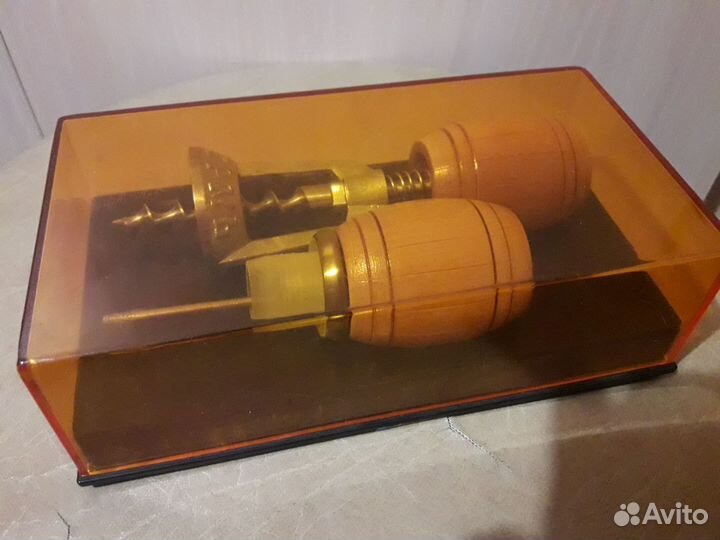 Штопор, дозатор и крышка 