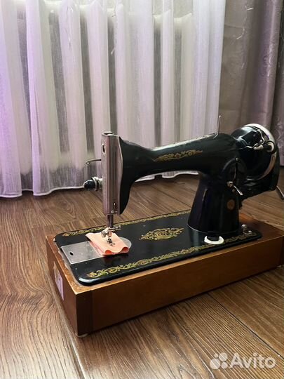 Швейная машина подольск (ручная)