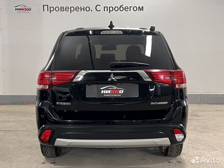 Mitsubishi Outlander 2.0 CVT, 2018, 110 000 км