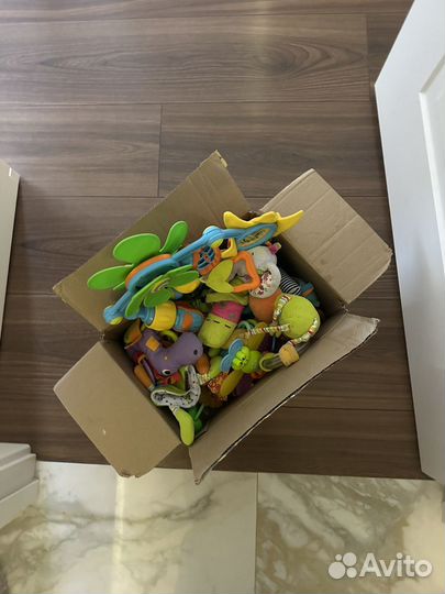 Детские развивающие игрушки для малышей