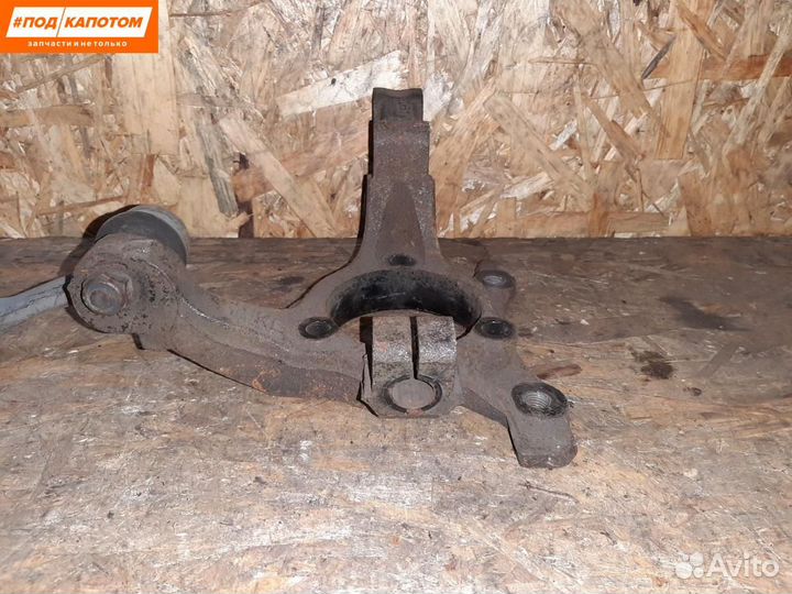 Кулак передний левый Opel Astra H (2004 - 2007)