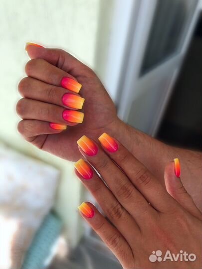 Маникюр, педикюр, наращивание и укрепление ногтей