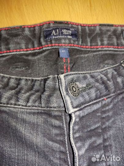 Джинсы Armani