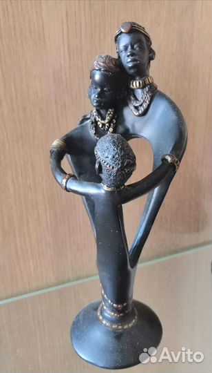 Статуэтки для интерьера