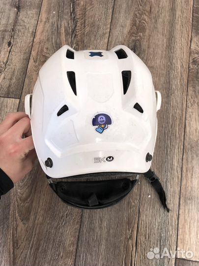 Хоккейный шлем