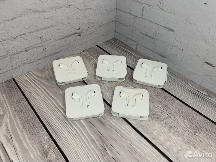 Оригинальные наушники Apple EarPods lightning