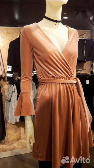 Бархатное платье H&M