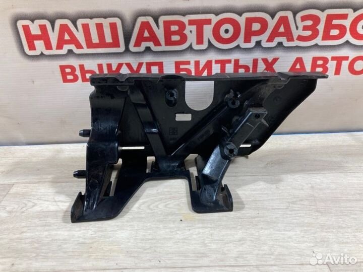 Кронштейн впускного коллектора Bmw 1 хэтчбек 2008