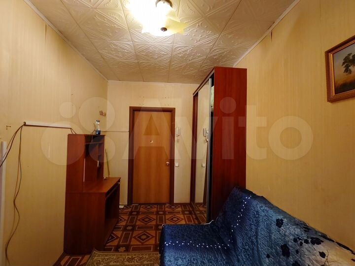 Комната 10 м² в 5-к., 2/5 эт.