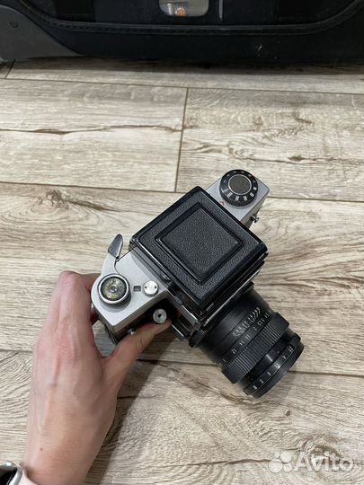 Пленочный фотоаппарат 