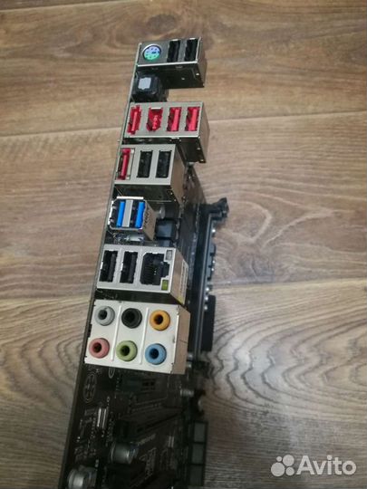 Материнская плата