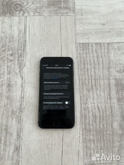 iPhone 8, 64 ГБ