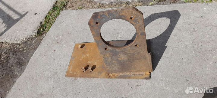 Кронштейн насоса нш80 маз