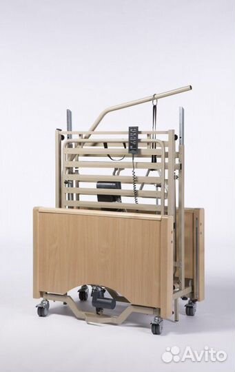 Медицинская кровать для лежачих больных