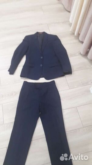 Продам костюм на мальчика на рост 152
