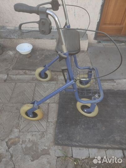 Ходунки для взрослых на колесах