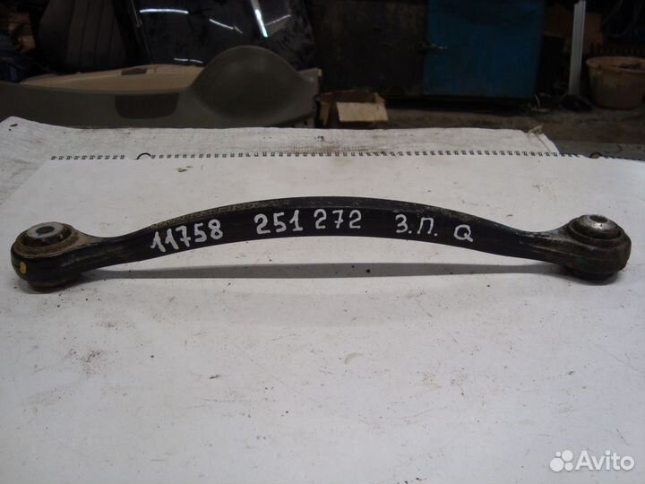 Тяга верхняя поперечная правая W251 M272