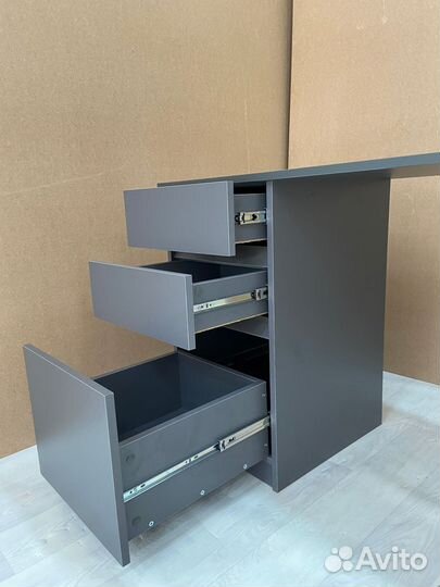 Письменный стол Карл