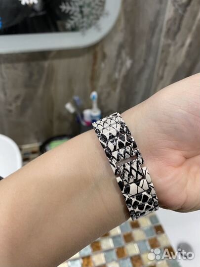 Часы наручные женские анималистичный принт