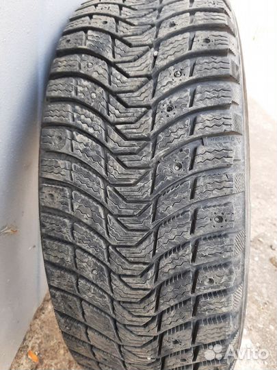 Michelin X-Ice North 3 215/60 R16