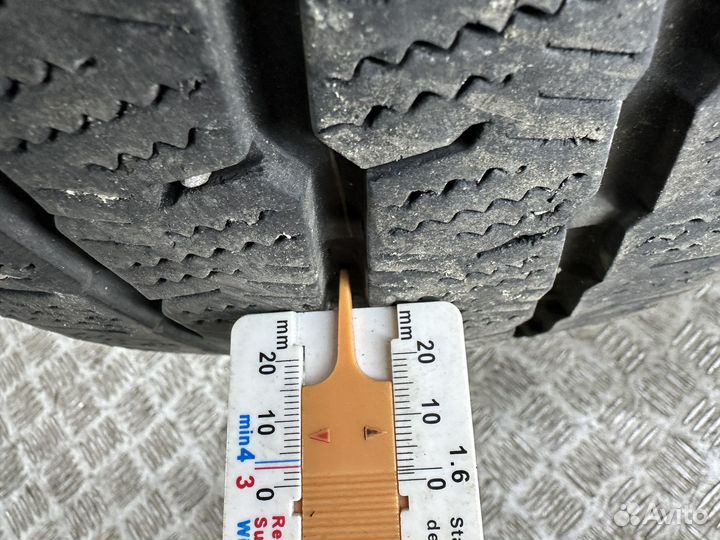 Toyo Observe Van 215/70 R15C