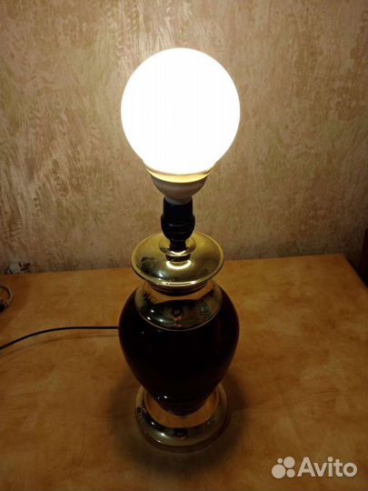 Лампа настольная