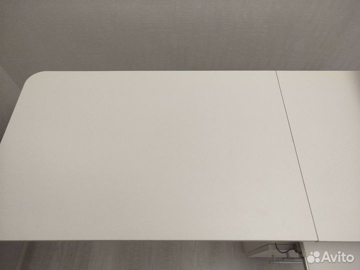 Маникюрный стол складной