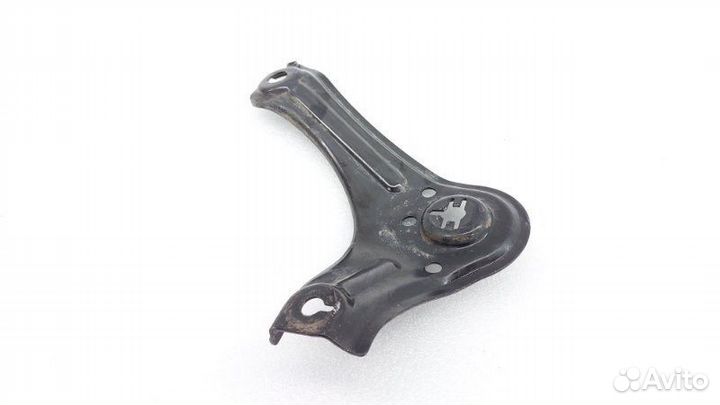 Кронштейн подрамника передний правый Hyundai
