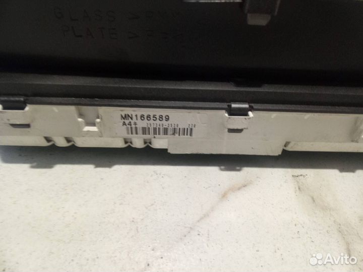 Панель приборов (щиток) Mitsubishi Pajero Pinin