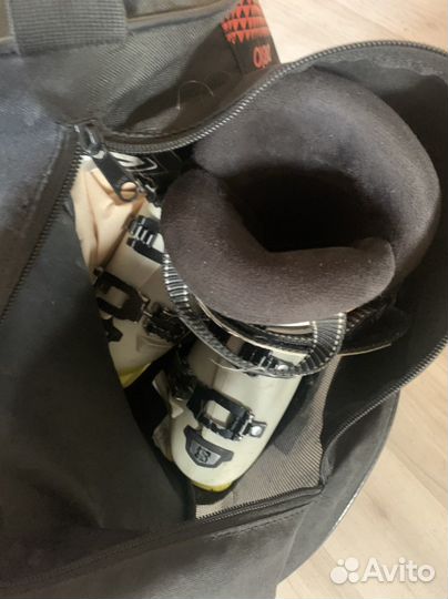 Горнолыжные ботинки