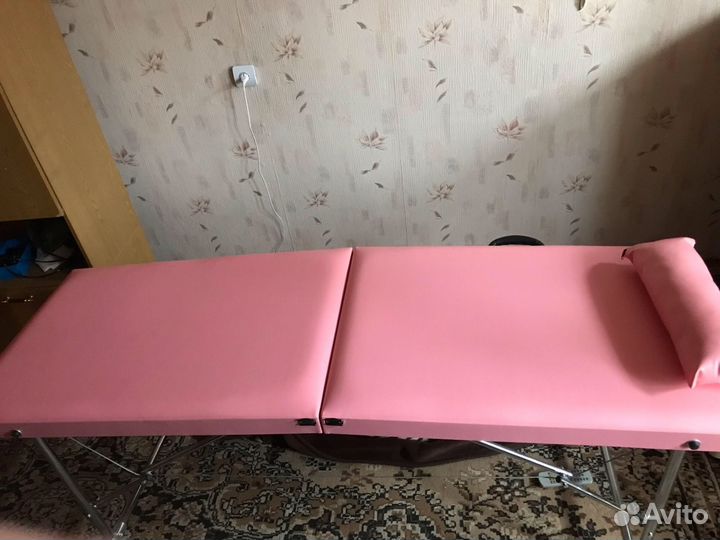 Кушетка косметологическая розовая