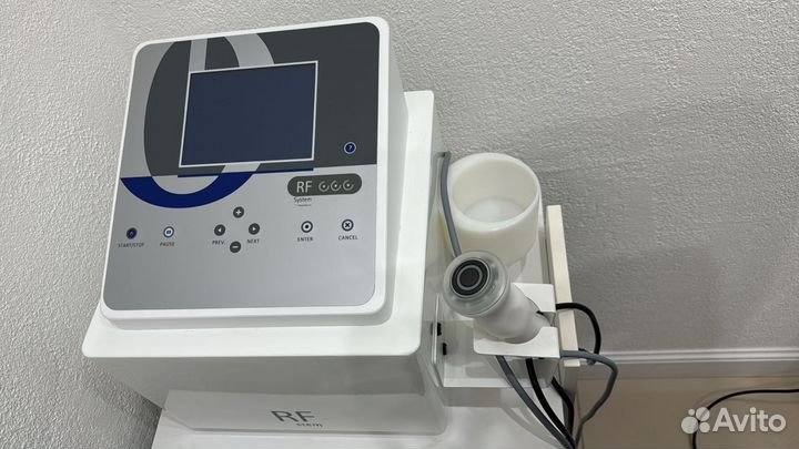 Косметологический аппарат RF-лифтинг