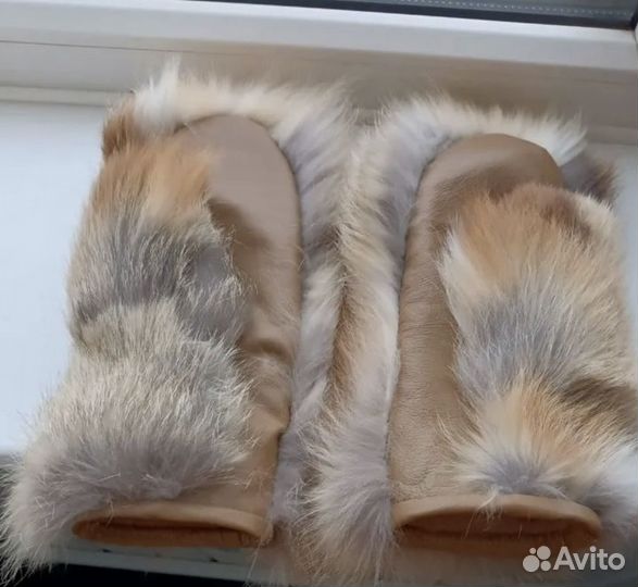 Варежки из меха лисы